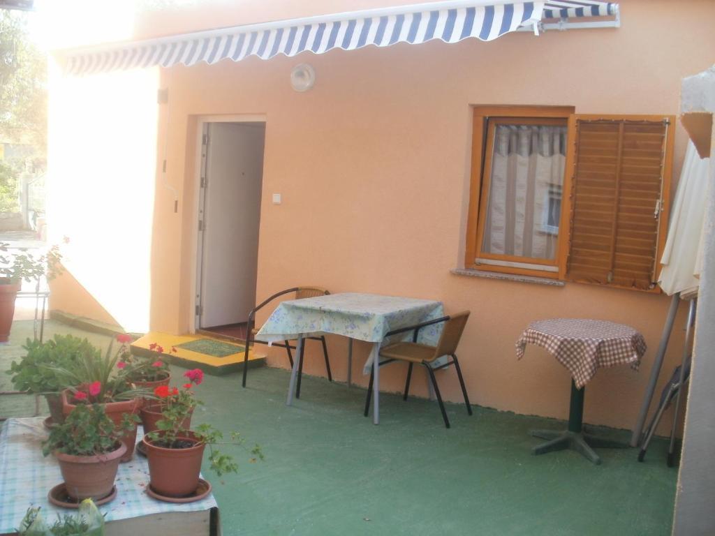 ביבינייה Apartments And Rooms Nediljko מראה חיצוני תמונה