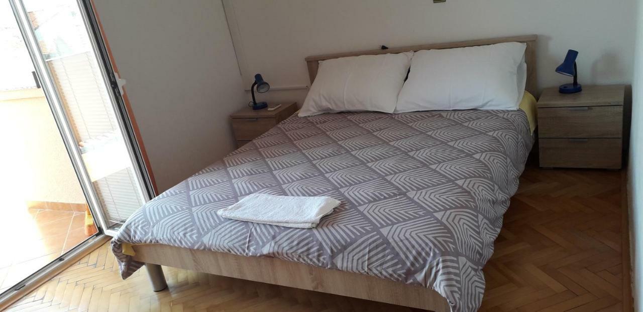 ביבינייה Apartments And Rooms Nediljko מראה חיצוני תמונה