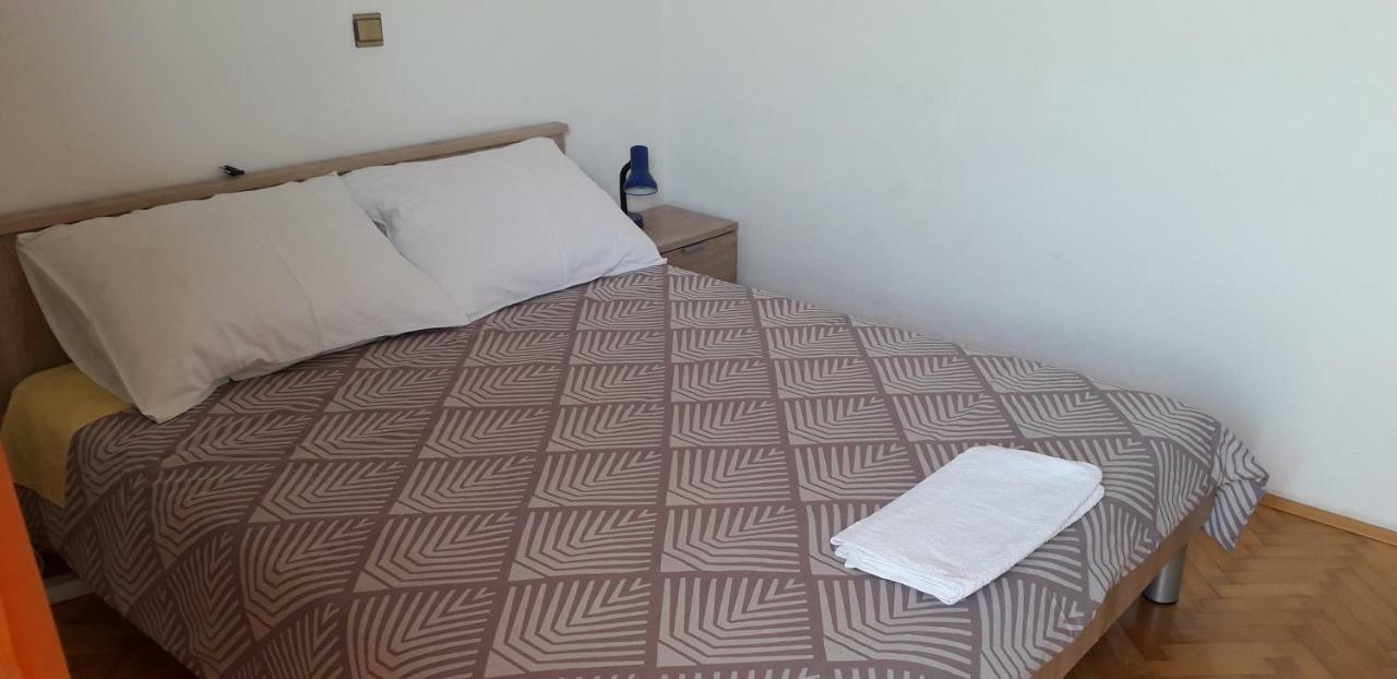 ביבינייה Apartments And Rooms Nediljko מראה חיצוני תמונה
